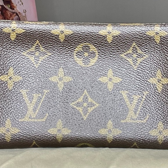 Louis Vuitton Monogram Long Wallet - Picture 10 of 11
